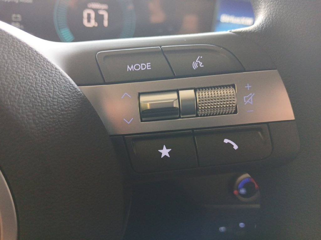 New 2027 Hyundai Kona SE FWD image 18