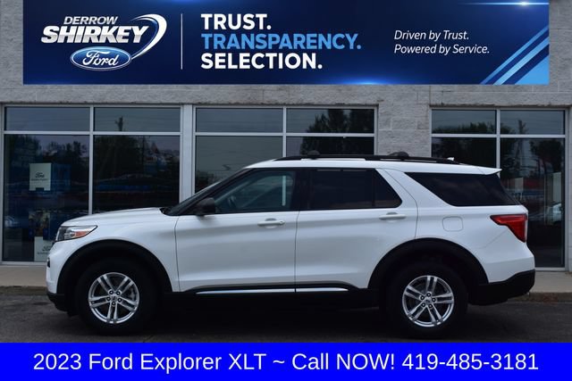 Used 2023 Ford Explorer XLT AWD/4WD image 2