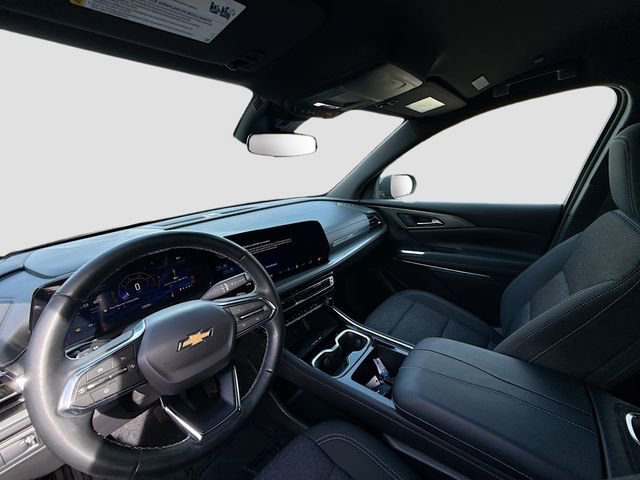 Used 2025 Chevrolet Traverse LT FWD image 20