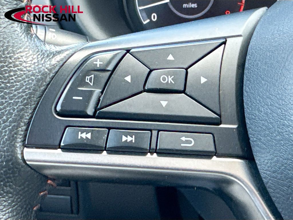 Used 2023 Nissan Kicks SR w/ SR Premium Package image 10