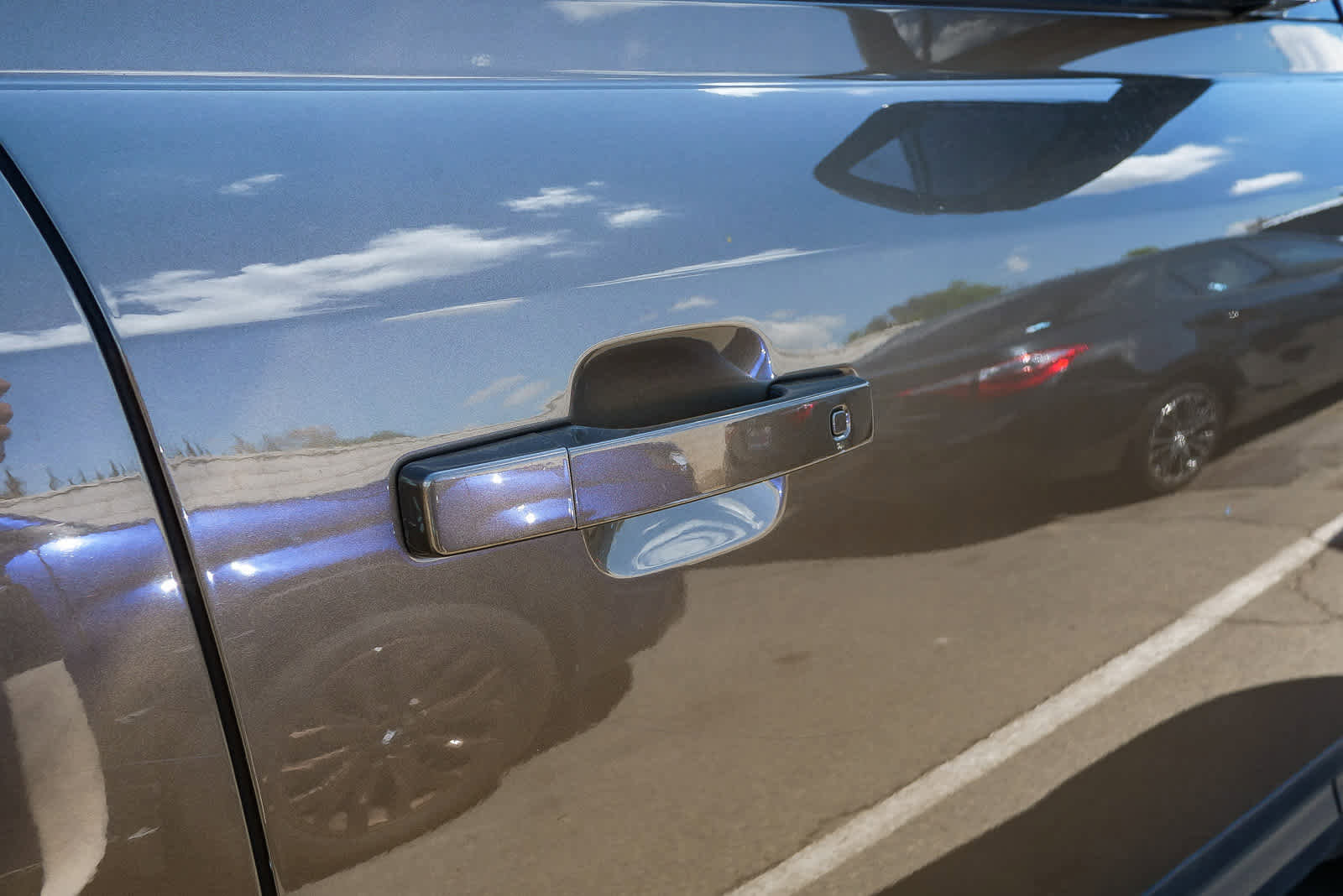 Used 2024 Land Rover Defender 130 S image 10