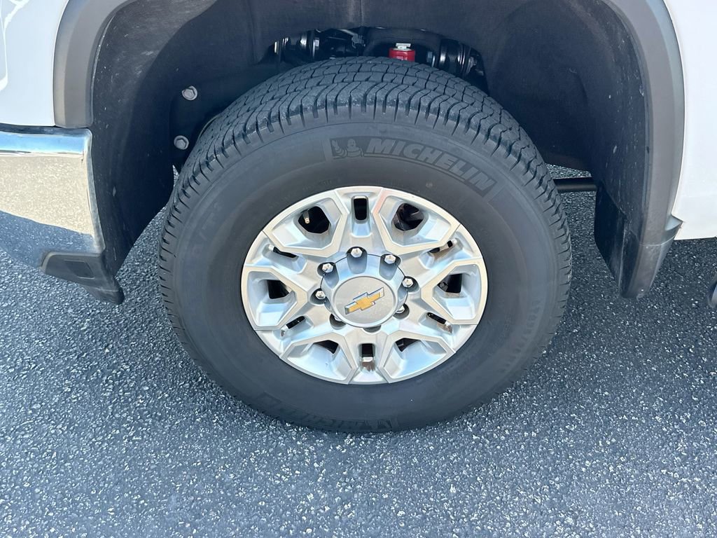 Certified 2024 Chevrolet Silverado 2500 LTZ w/ LTZ Plus Package image 32