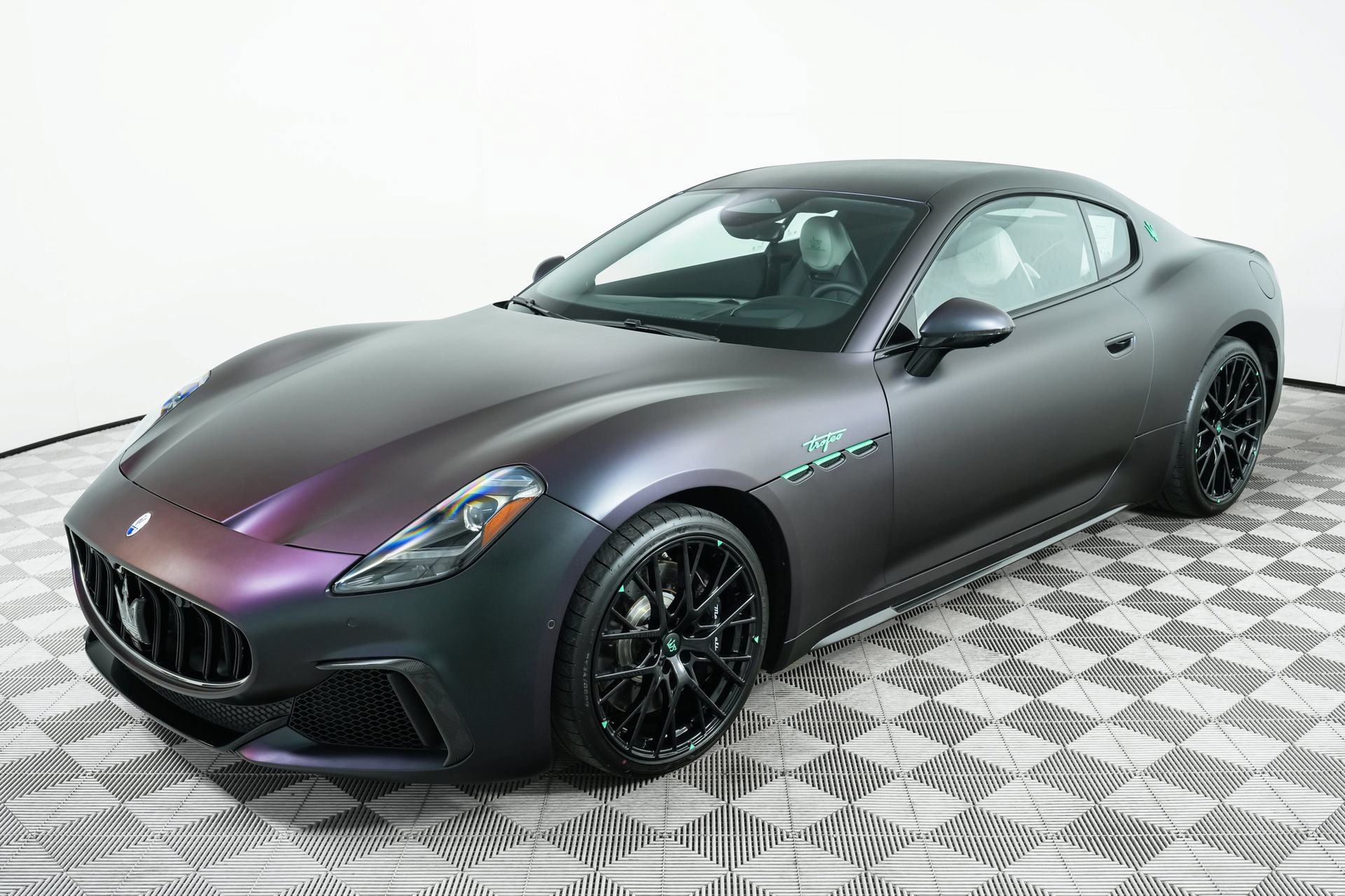 Used 2024 Maserati GranTurismo Trofeo AWD/4WD image 16