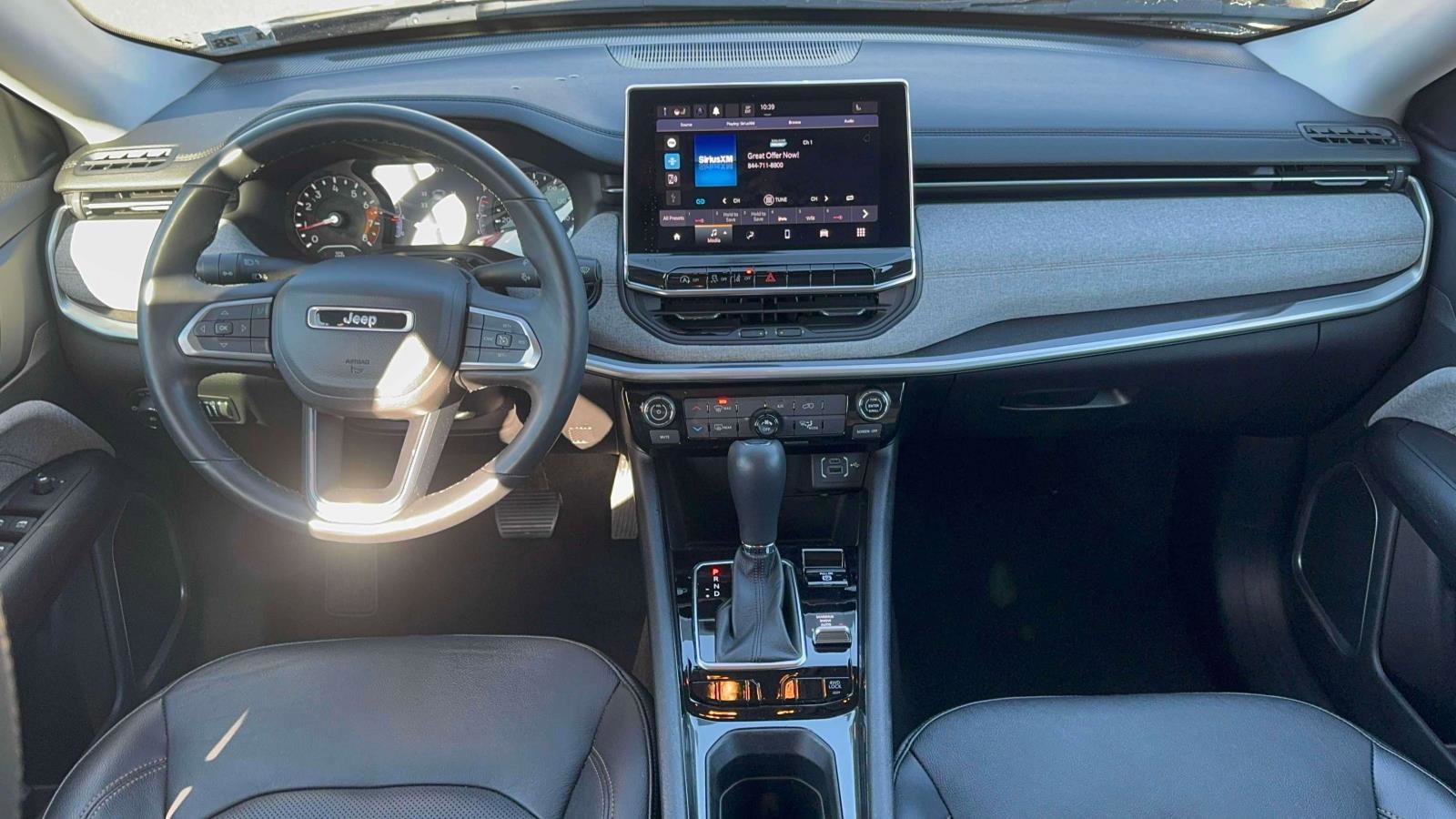 Used 2022 Jeep Compass Latitude image 9