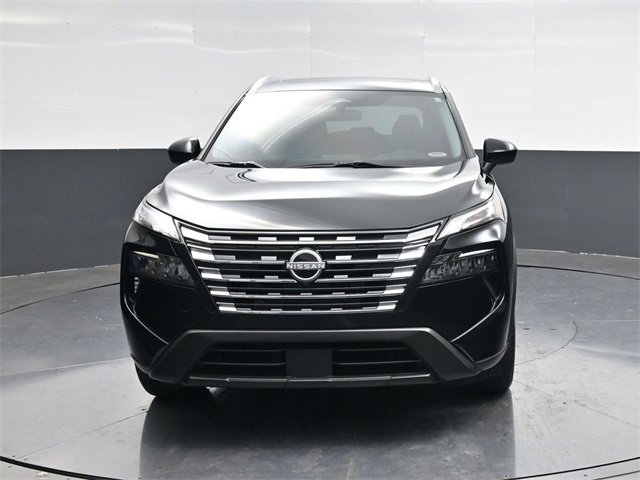 Used 2024 Nissan Rogue SV w/ SV Premium Package image 8