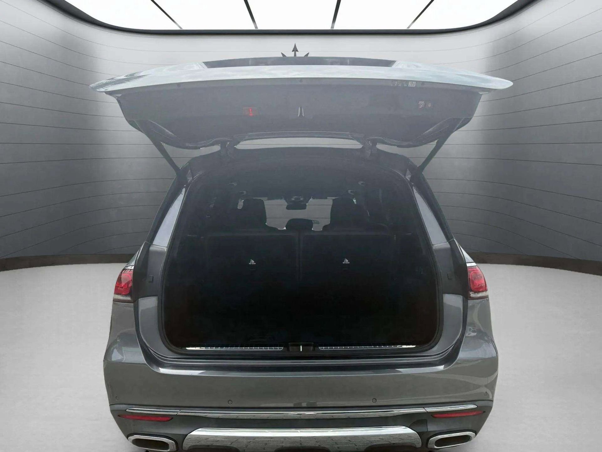 Used 2023 Mercedes-Benz GLS 450 4MATIC image 15