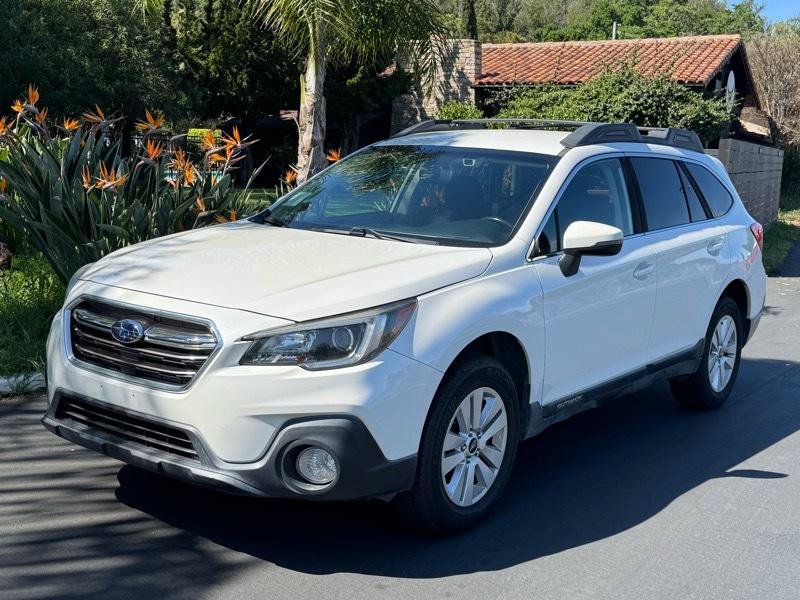 Used 2019 Subaru Outback 2.5i Premium AWD/4WD image 1