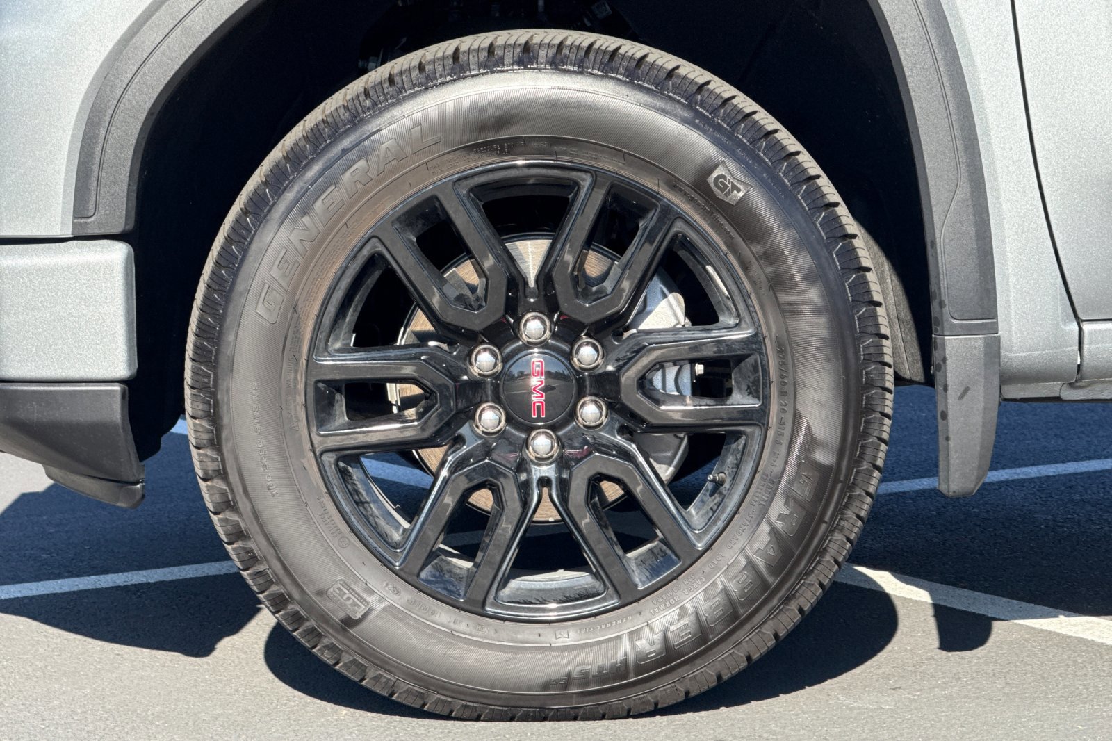 Used 2025 GMC Sierra 1500 Elevation image 35