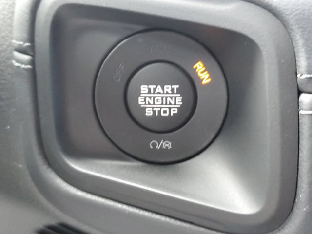 New 2026 Jeep Wrangler Unlimited Rubicon w/ Safety Group AWD/4WD image 32