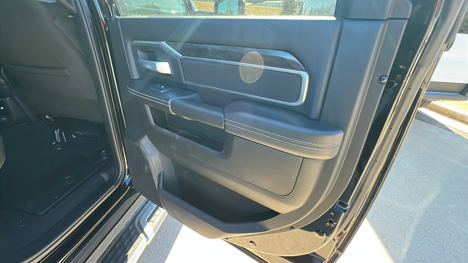 Used 2024 RAM 2500 Big Horn w/ Bed Utility Group image 22