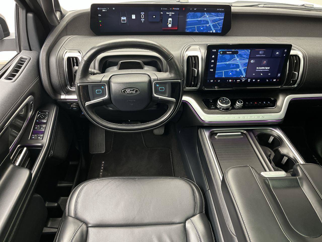 Certified 2025 Ford Expedition Max Platinum w/ Stealth Appearance Package AWD/4WD image 18