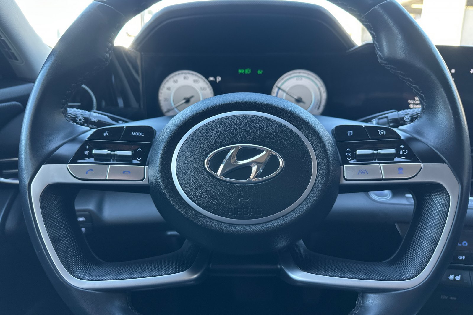 Used 2023 Hyundai Elantra Limited FWD image 22