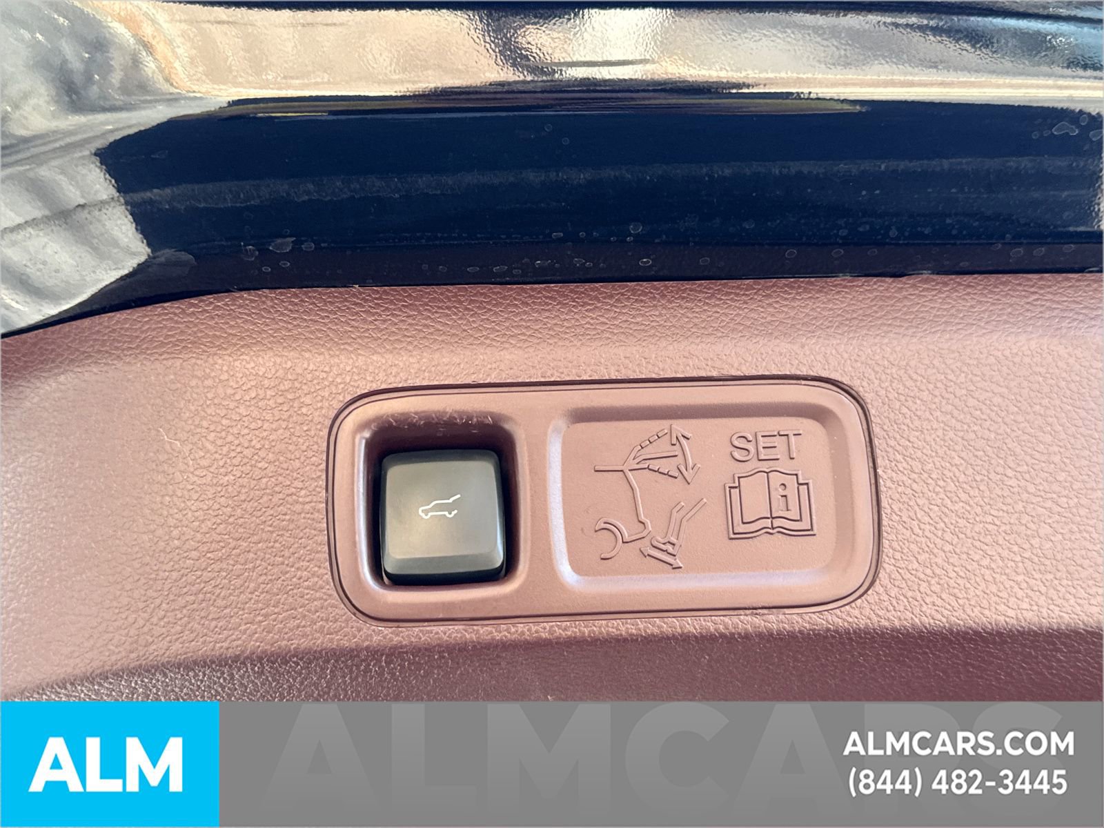 Used 2021 Lincoln Navigator Black Label w/ Cargo Convenience Package image 24