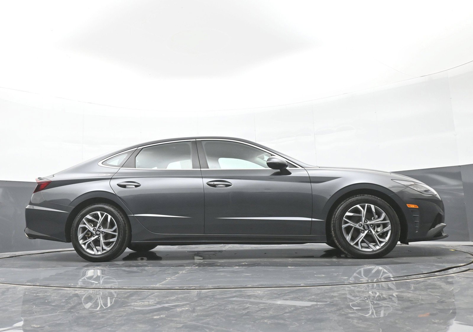 Certified 2023 Hyundai Sonata SEL w/ Preferred Accessory Package FWD image 43