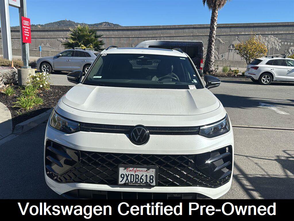 Used 2026 Volkswagen Tiguan SE R-Line AWD/4WD image 2