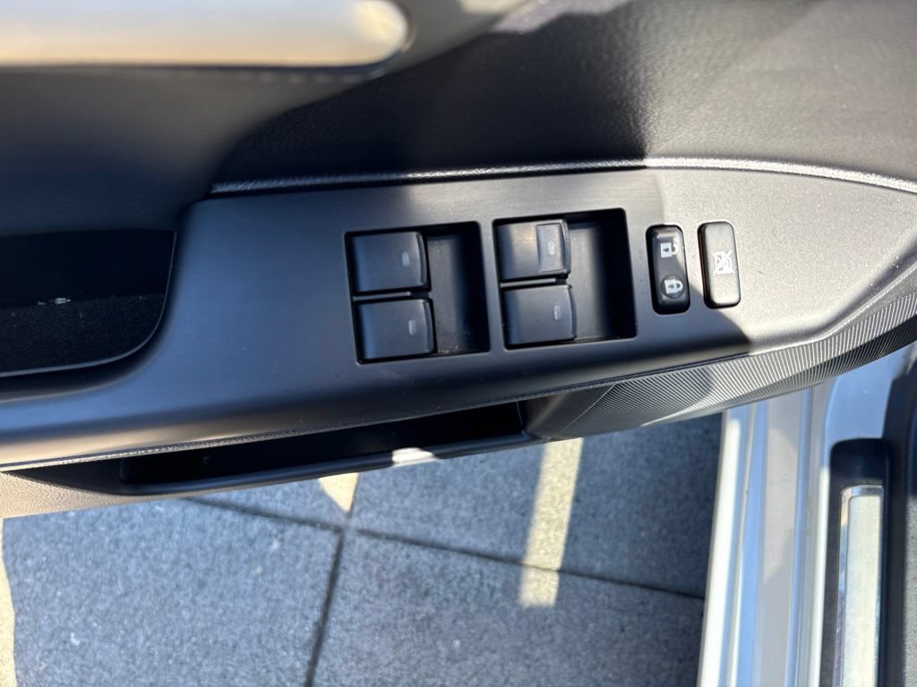Used 2015 Lexus CT 200h w/ Navigation Package FWD image 14