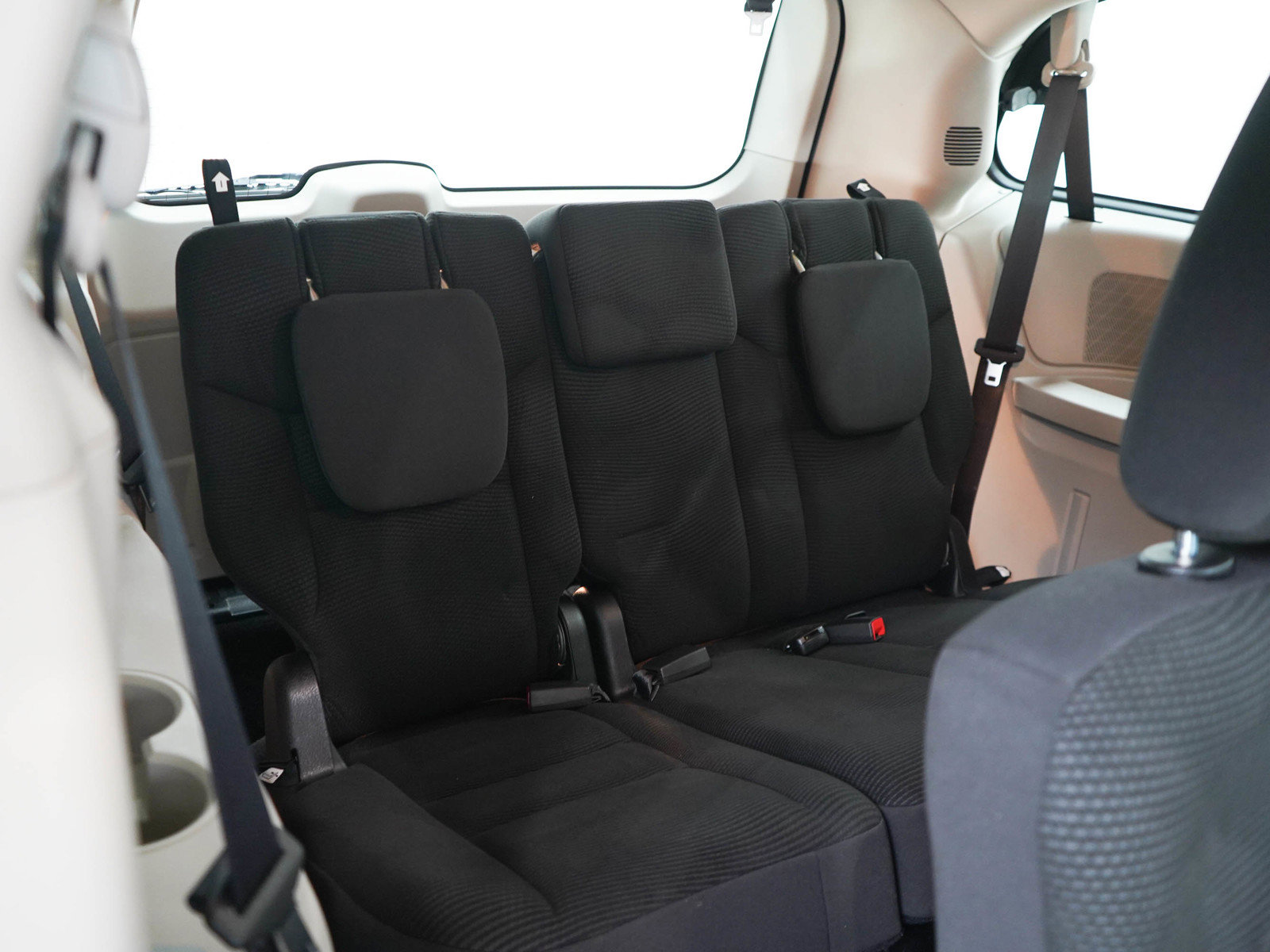 Used 2020 Dodge Grand Caravan SE w/ UConnect Hands-Free Group FWD image 14