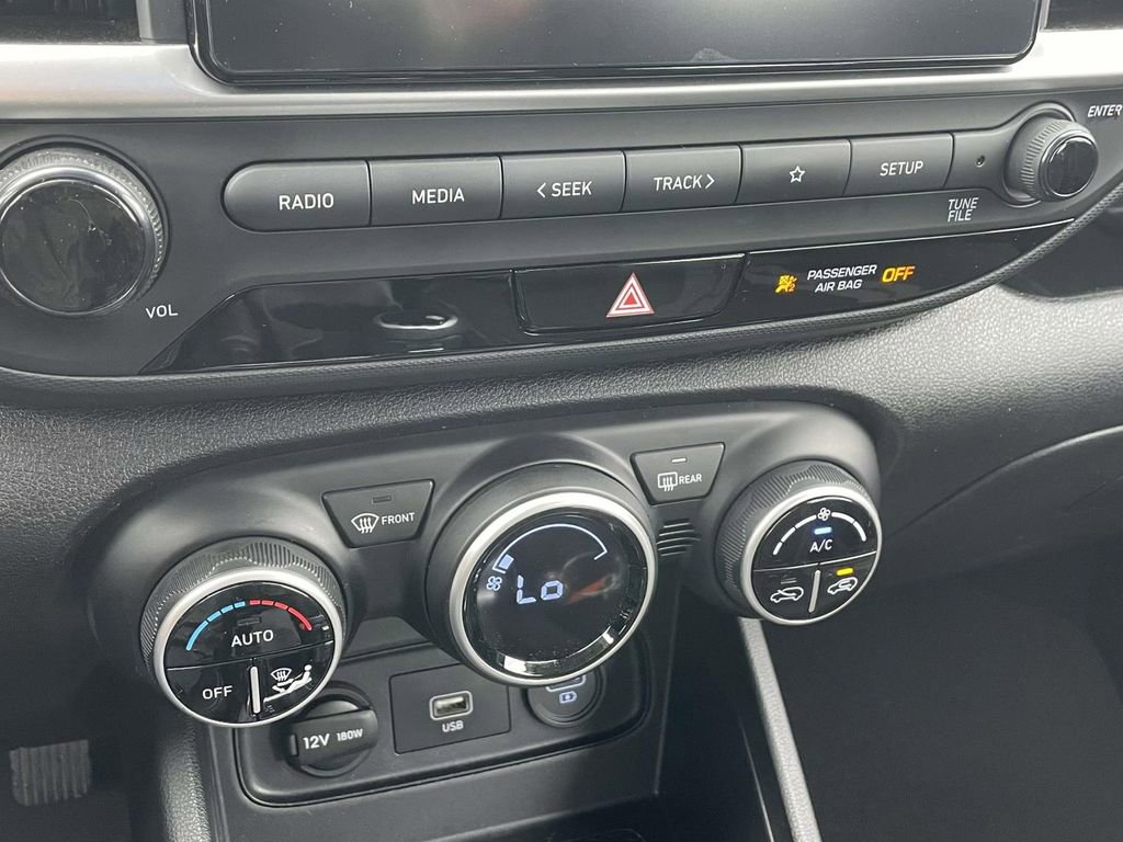 Used 2020 Hyundai Venue SEL image 27