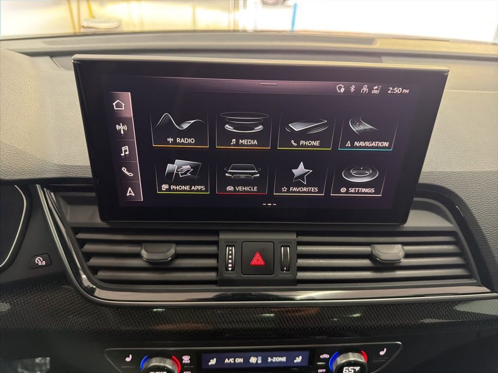 Used 2024 Audi SQ5 Premium Plus w/ Premium Plus Package image 36