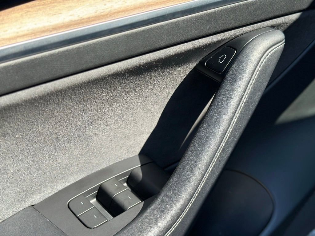 Used 2022 Tesla Model 3 Performance AWD/4WD image 17
