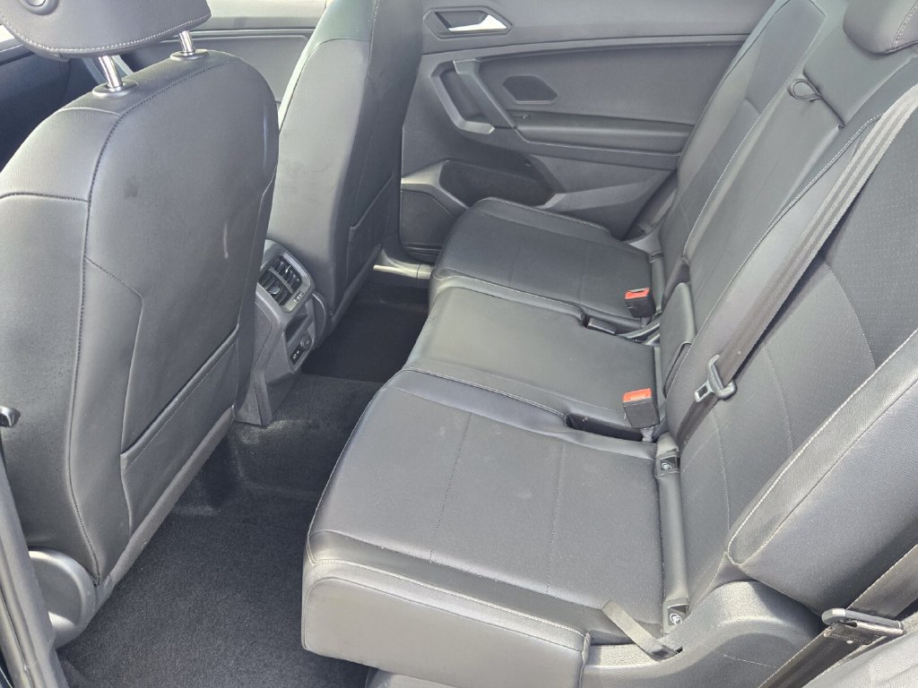 Used 2019 Volkswagen Tiguan SEL FWD image 12