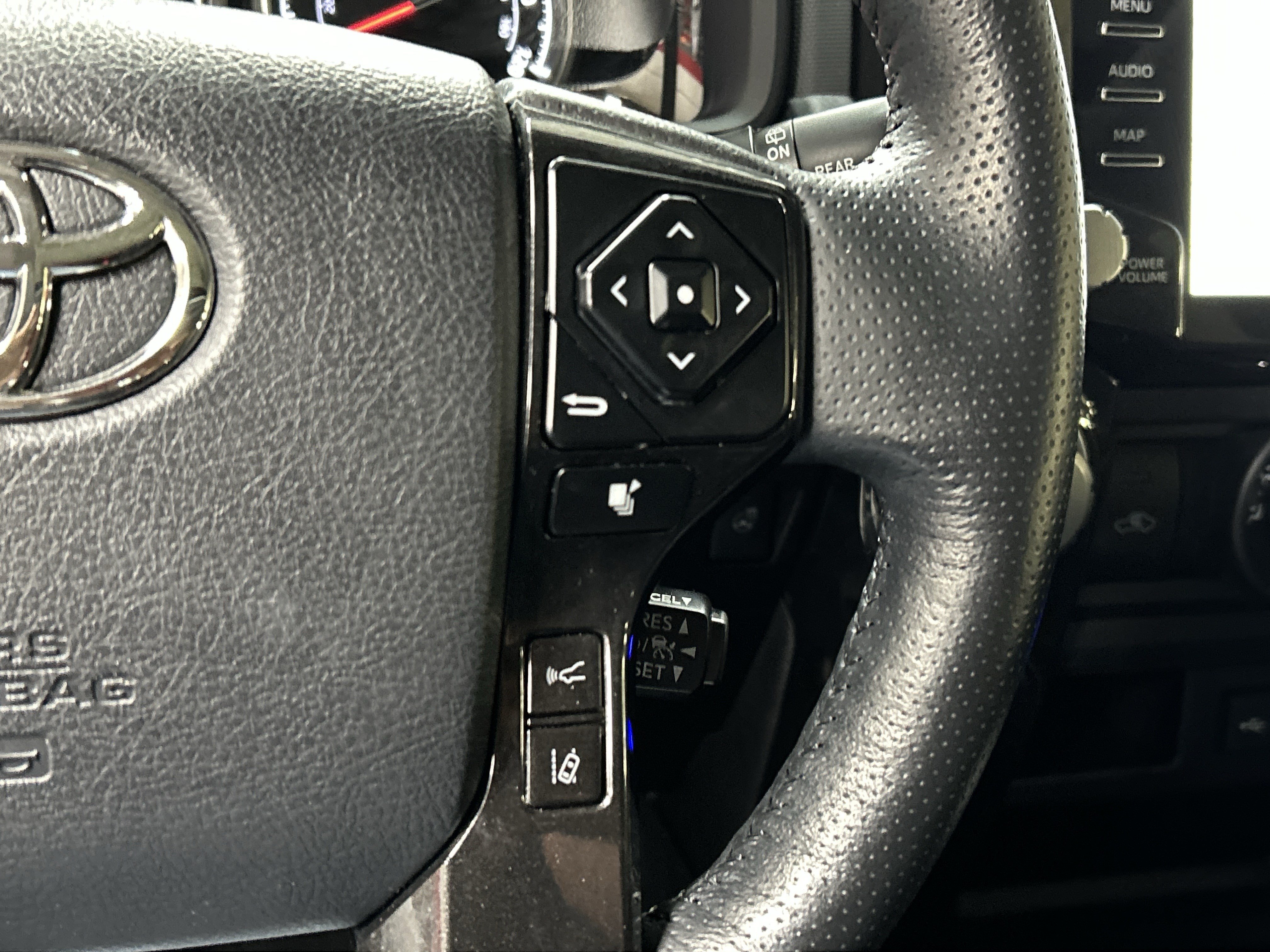 Used 2023 Toyota 4Runner TRD Off-Road Premium w/ Moonroof Package AWD/4WD image 20