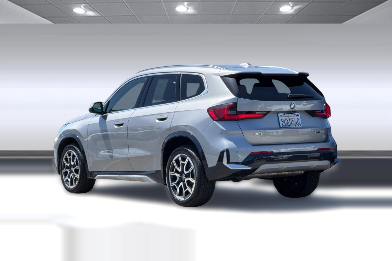 Used 2025 BMW X1 xDrive28i w/ Convenience Package AWD/4WD image 3