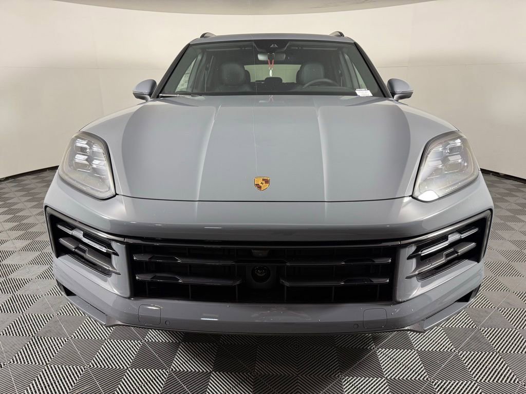 Certified 2025 Porsche Cayenne image 10