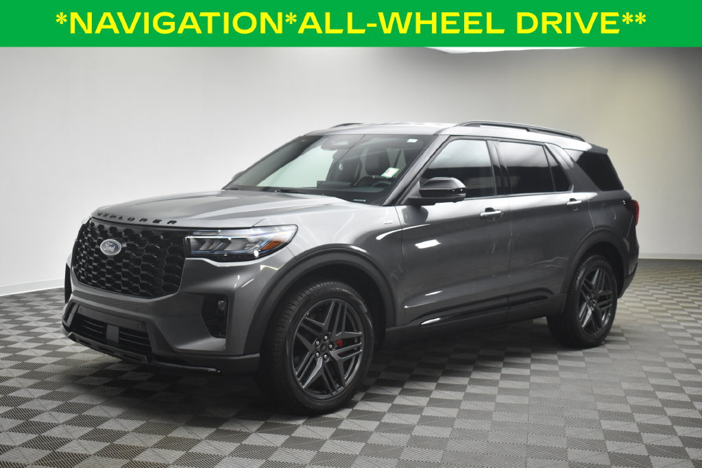 Used 2025 Ford Explorer ST-Line w/ ST-Line Street Pack AWD/4WD image 2