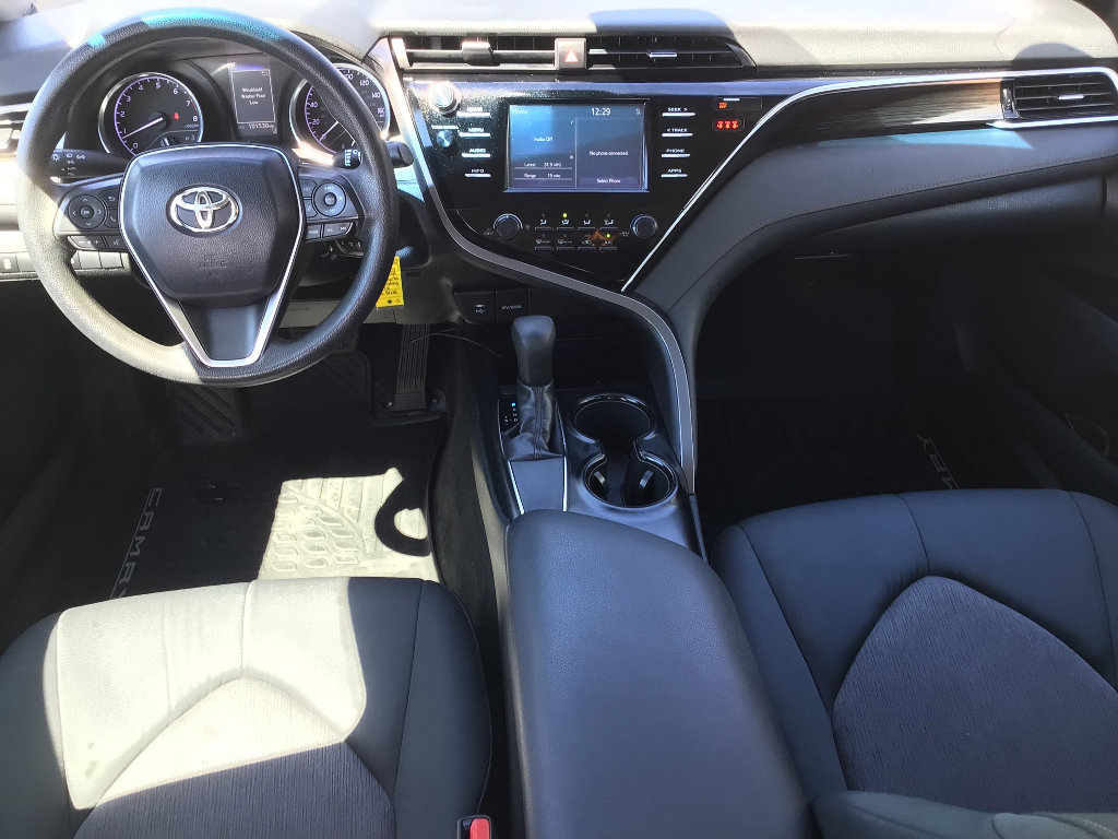 Used 2018 Toyota Camry LE FWD image 16