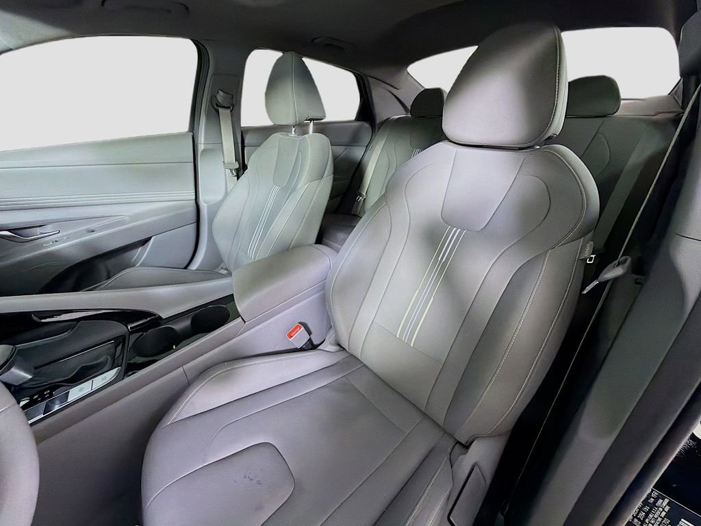 Used 2024 Hyundai Elantra SEL w/ Convenience Package FWD image 10