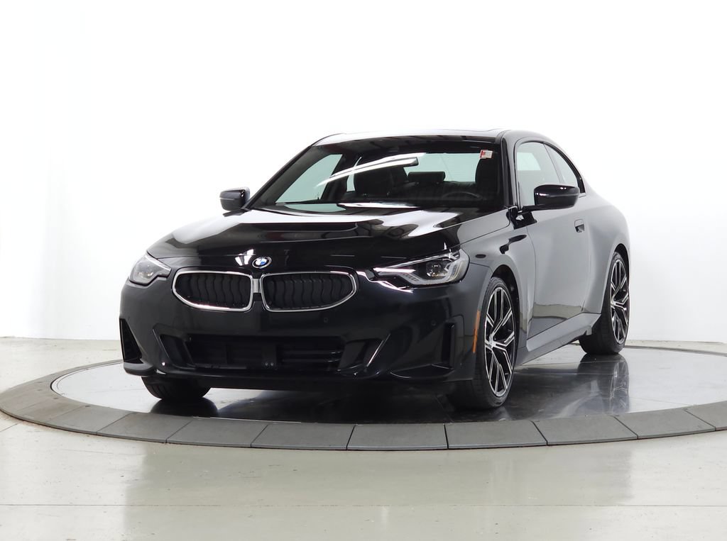 Used 2023 BMW 230i Coupe w/ Premium Package RWD image 4