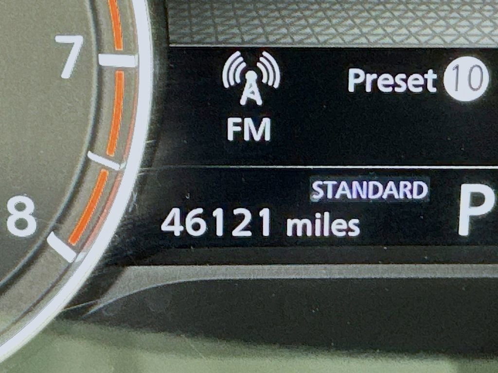 Used 2024 Nissan Rogue S image 32