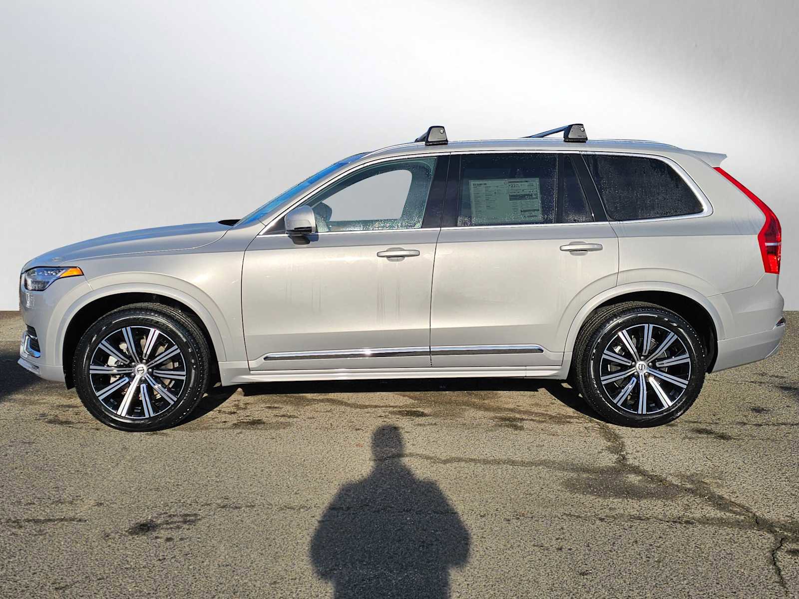 Used 2025 Volvo XC90 B6 Core w/ Protection Package Premier image 10