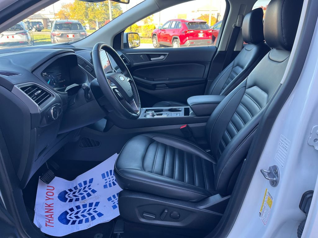 Used 2024 Ford Edge SEL image 11