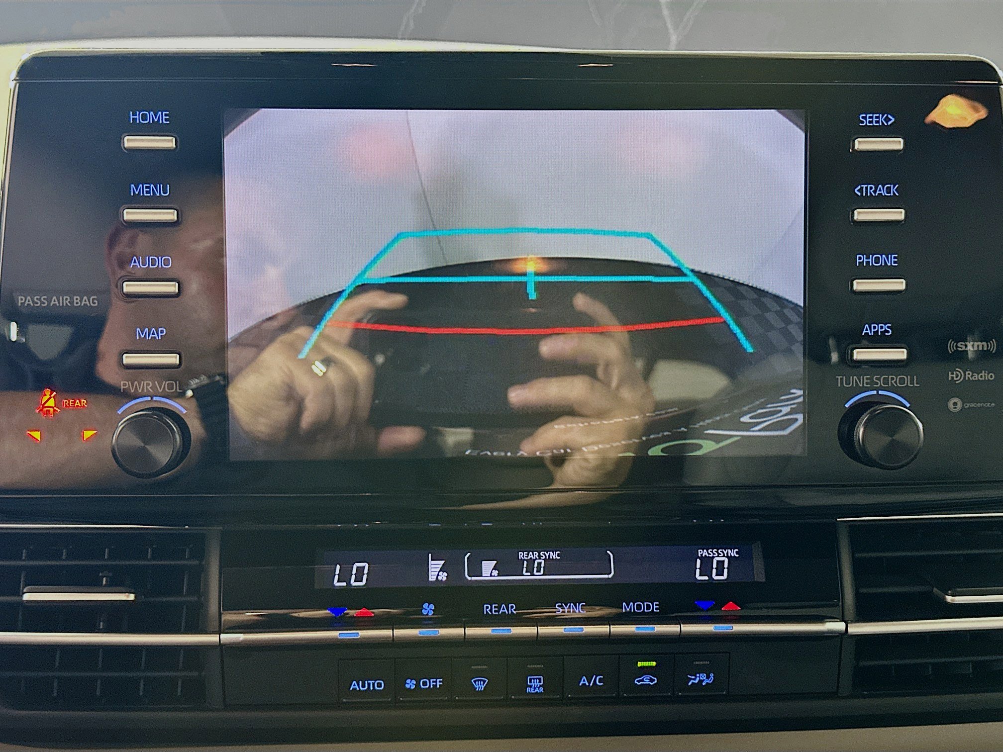 Used 2022 Toyota Sienna LE FWD image 23