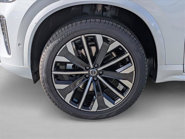 New 2026 Volvo XC90 B5 Plus w/ Protection Package AWD/4WD image 11