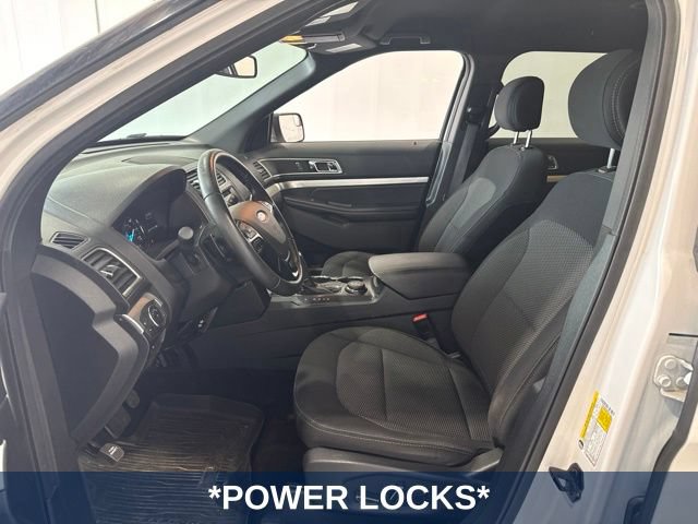 Used 2017 Ford Explorer XLT AWD/4WD image 10