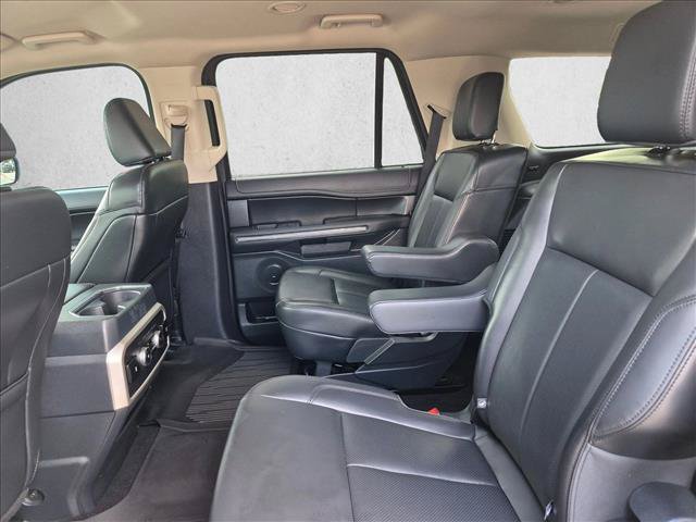 Used 2024 Ford Expedition XLT RWD image 19