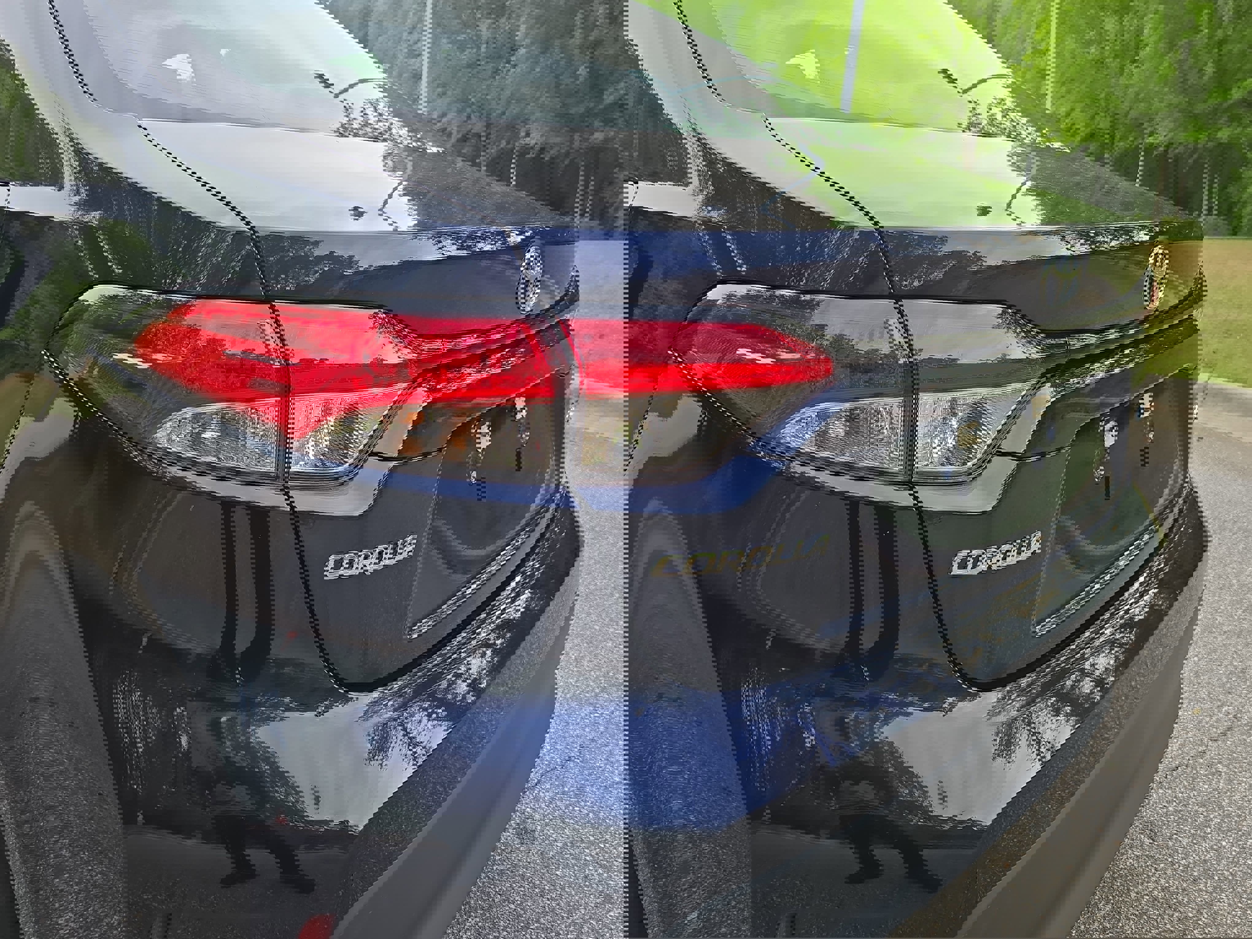 Used 2024 Toyota Corolla LE image 33