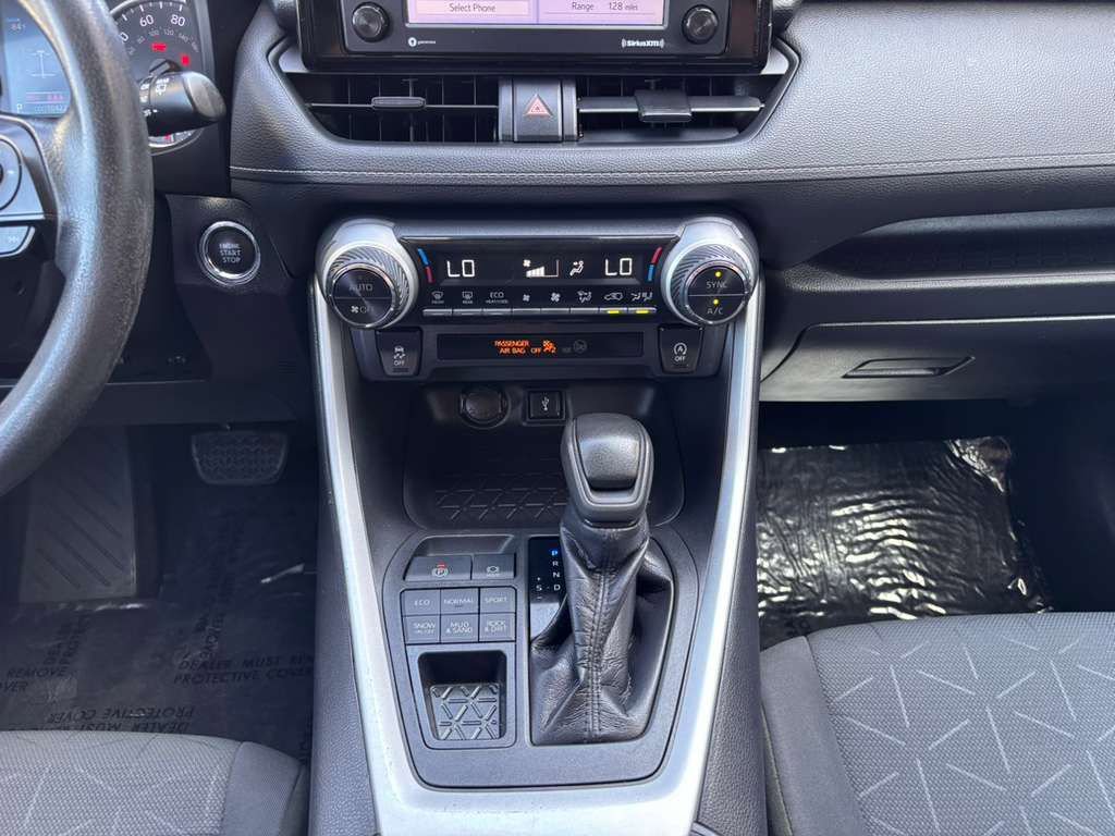 Used 2021 Toyota RAV4 XLE image 14