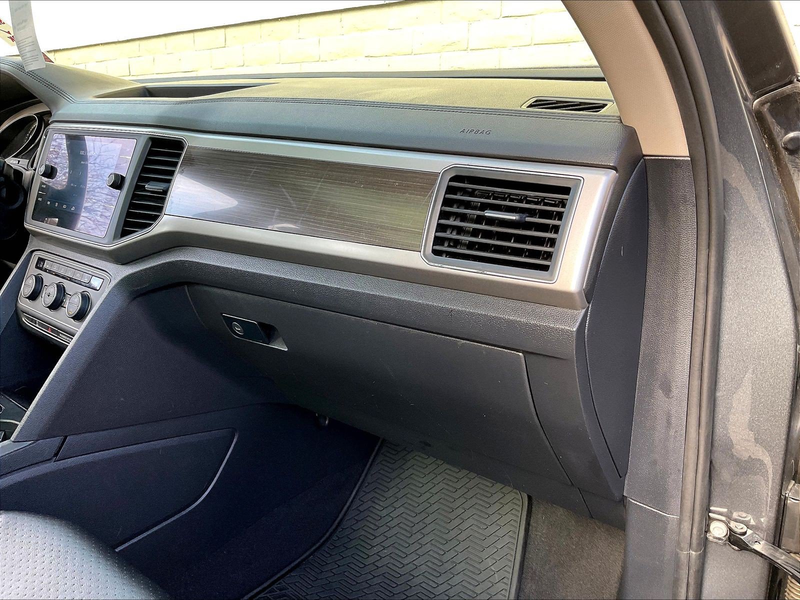 Used 2019 Volkswagen Atlas SE w/ Panoramic Sunroof Package AWD/4WD image 16