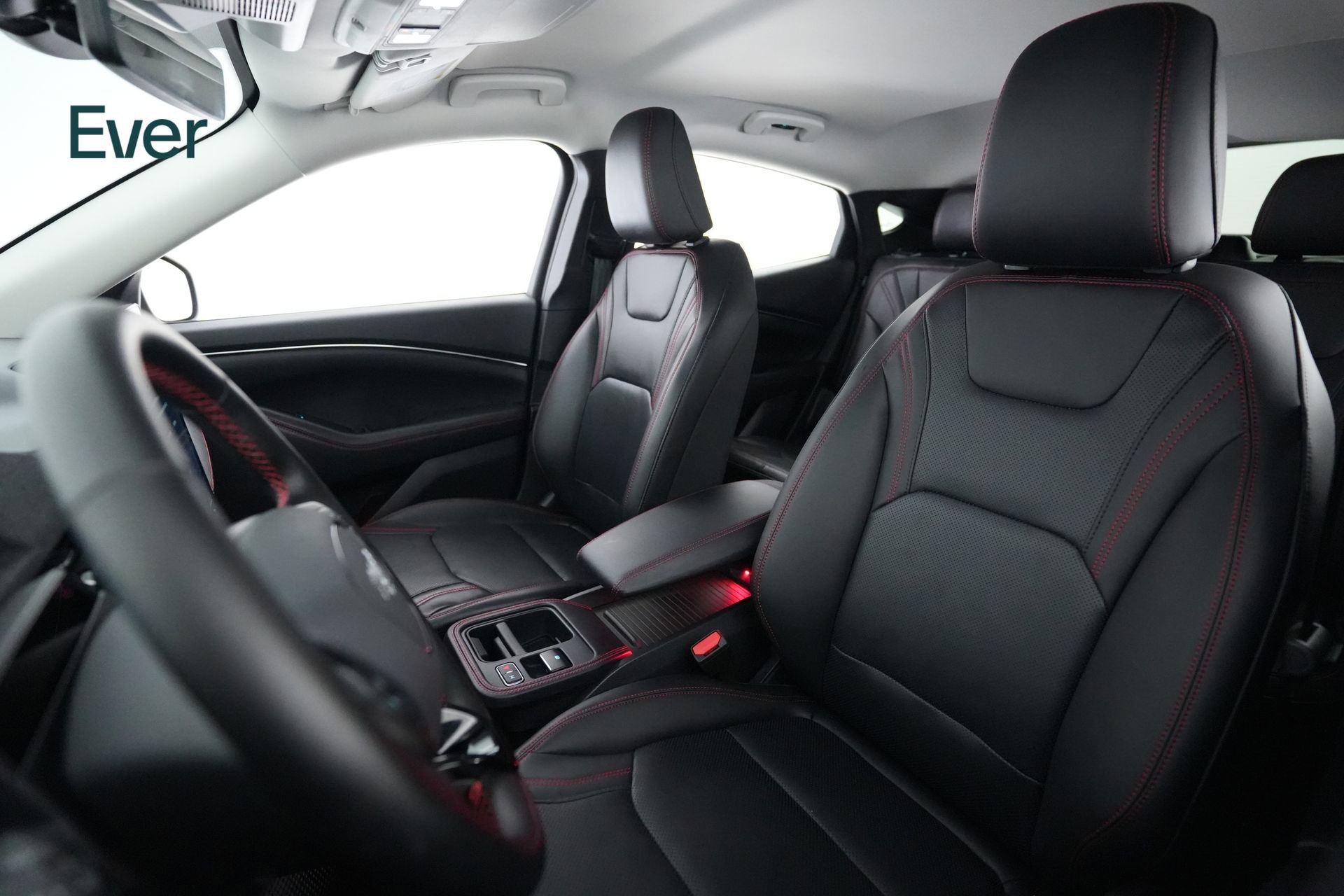 Used 2025 Ford Mustang Mach-E Premium w/ Sport Appearance Package image 4