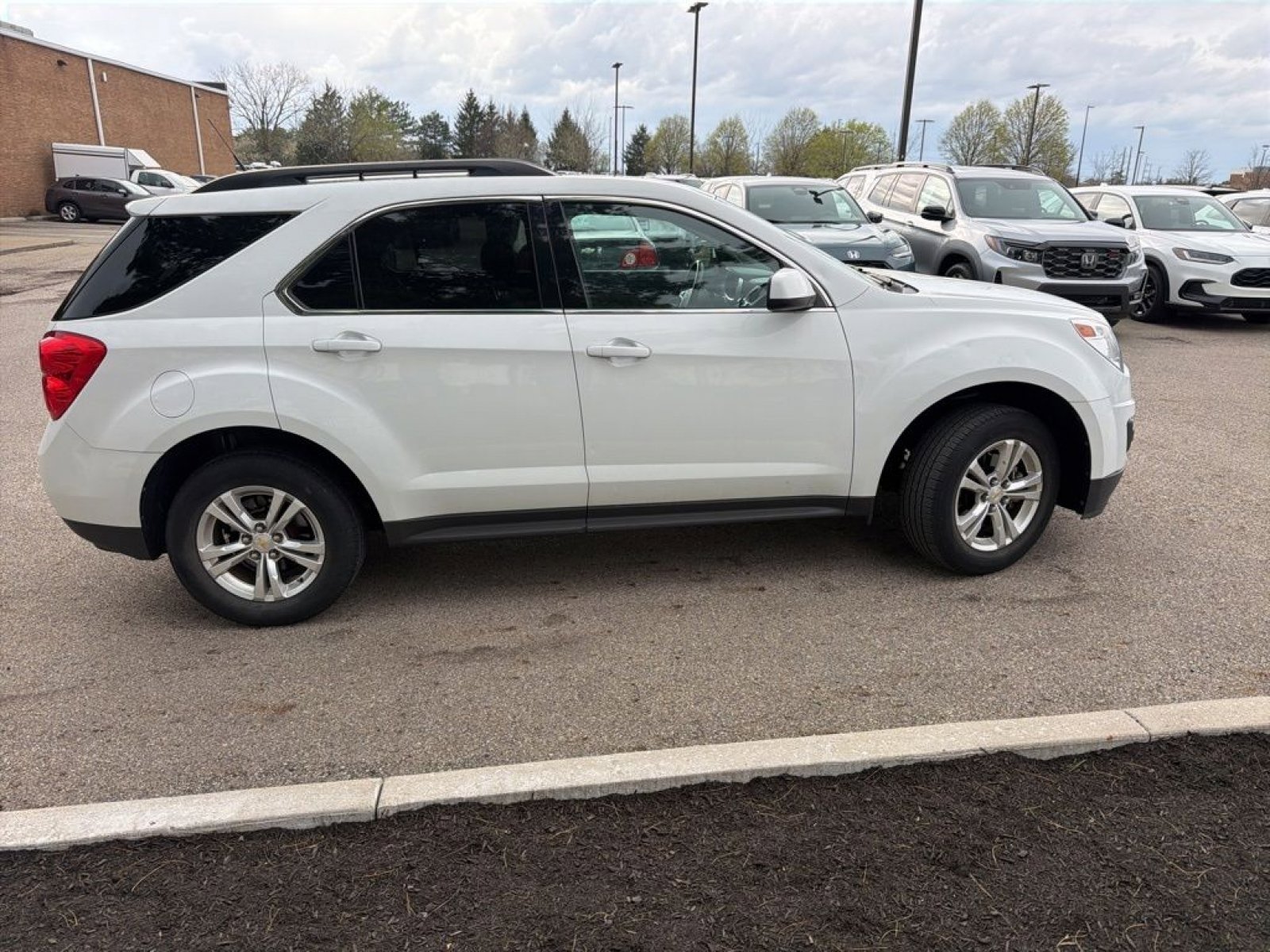Used 2012 Chevrolet Equinox LT w/ Driver Convenience Package image 5