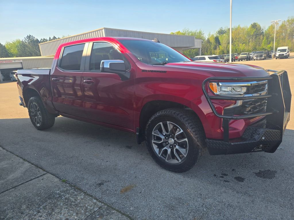 Used 2022 Chevrolet Silverado 1500 LT w/ LPO, Dark Essentials Package RWD image 2