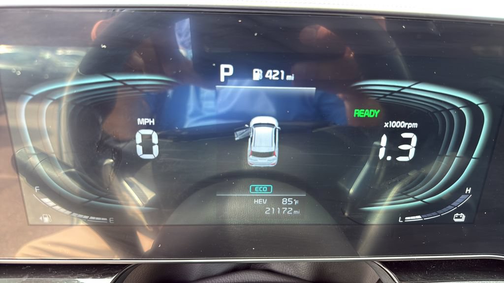 Used 2024 Kia Niro EX w/ EX Cold Weather Package FWD image 19