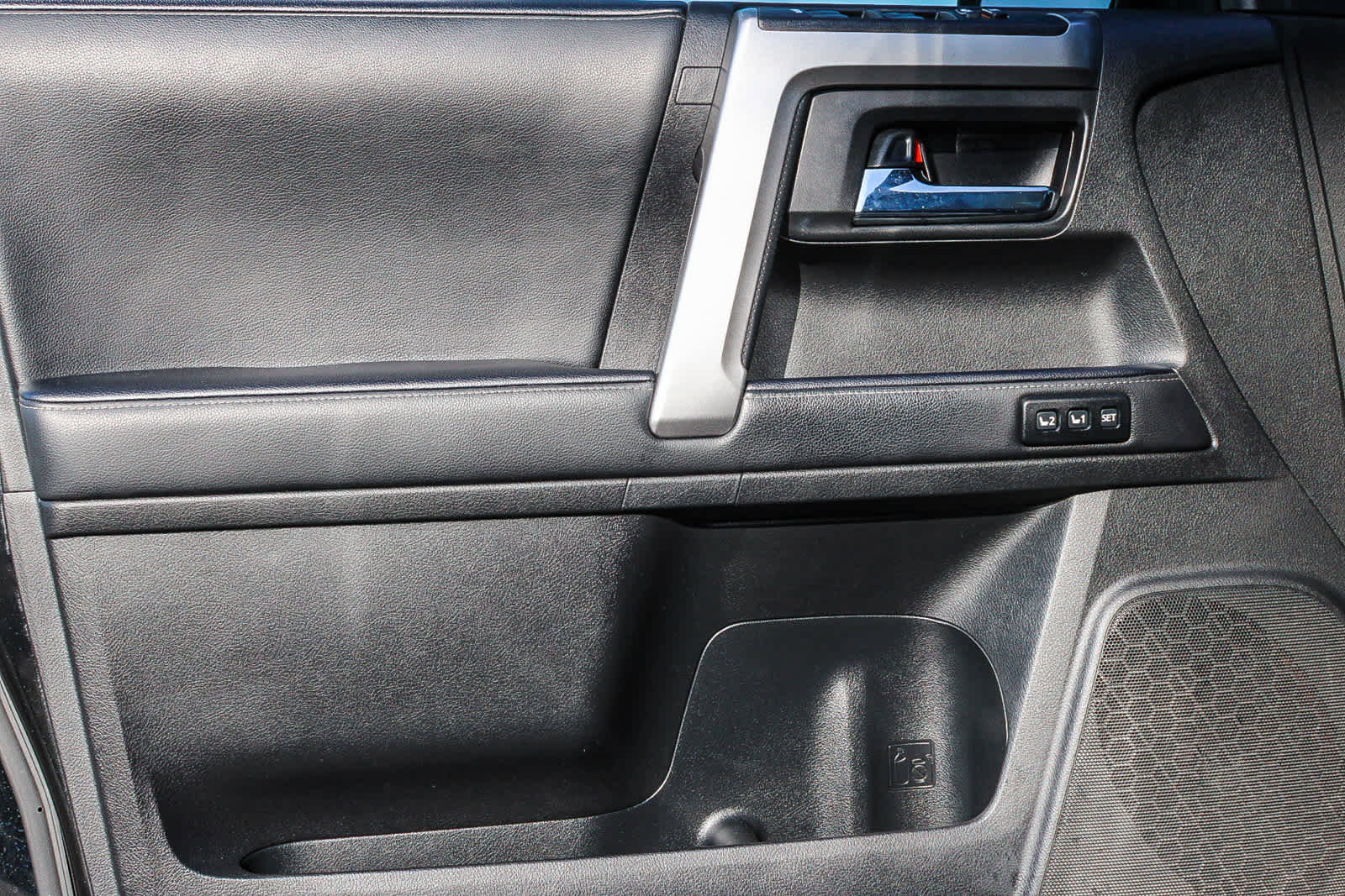 Used 2023 Toyota 4Runner Limited image 21