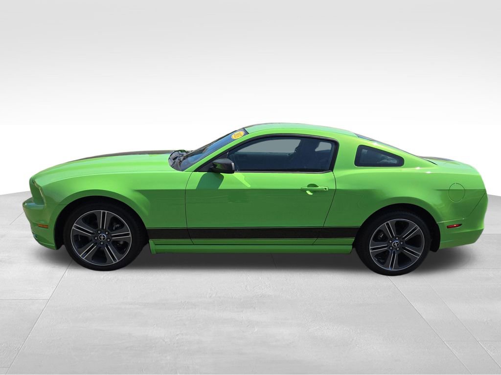 Used 2013 Ford Mustang Coupe w/ V6 Performance Pkg image 2