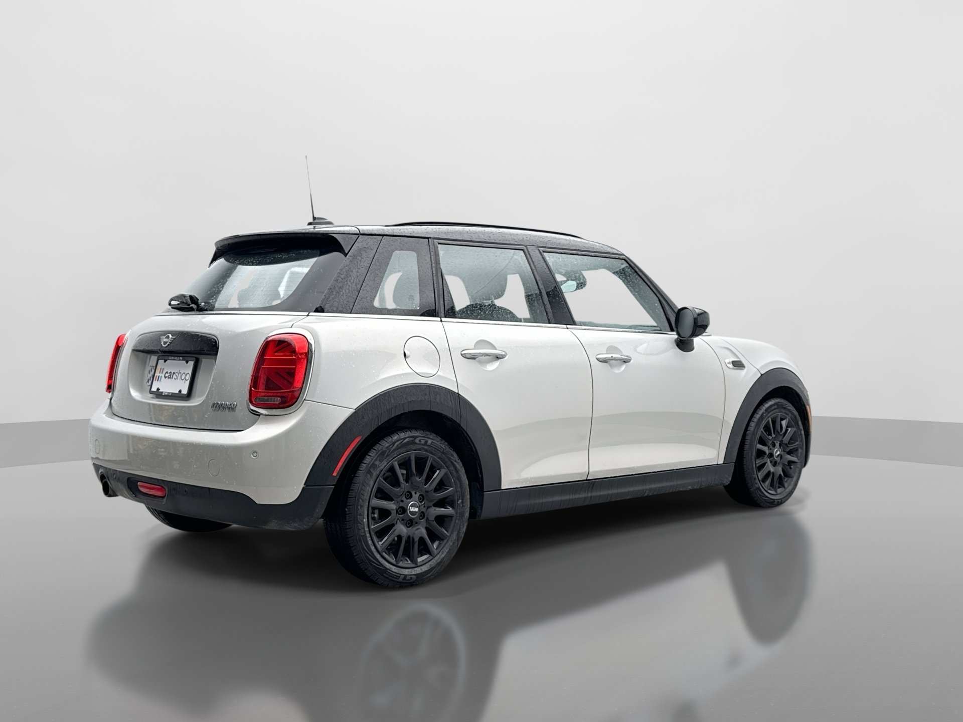 Used 2021 MINI Cooper 4-Door Hardtop w/ 6.5" Touchscreen Package FWD image 5
