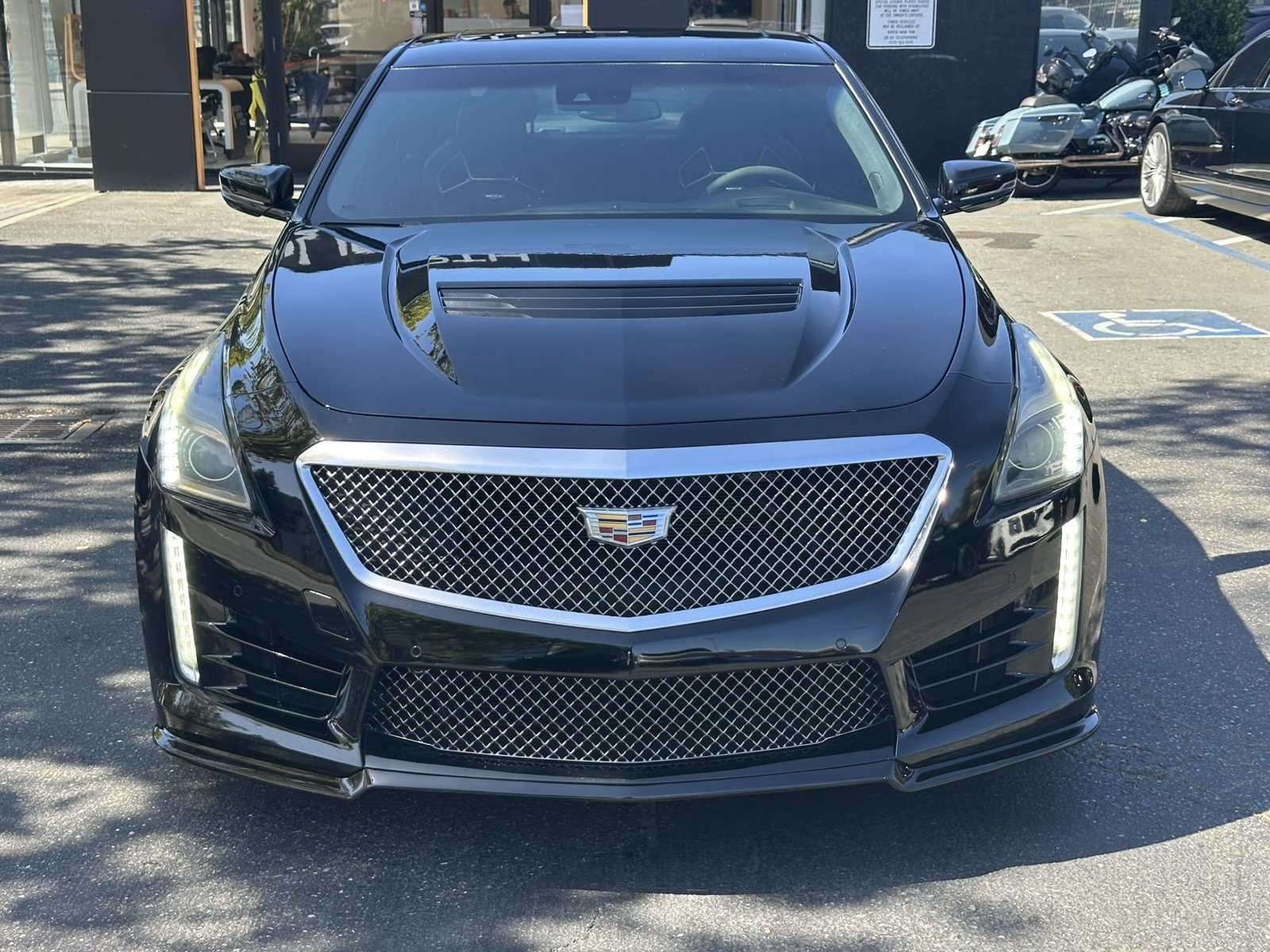 Used 2016 Cadillac CTS V Sedan w/ Luxury Package RWD image 5